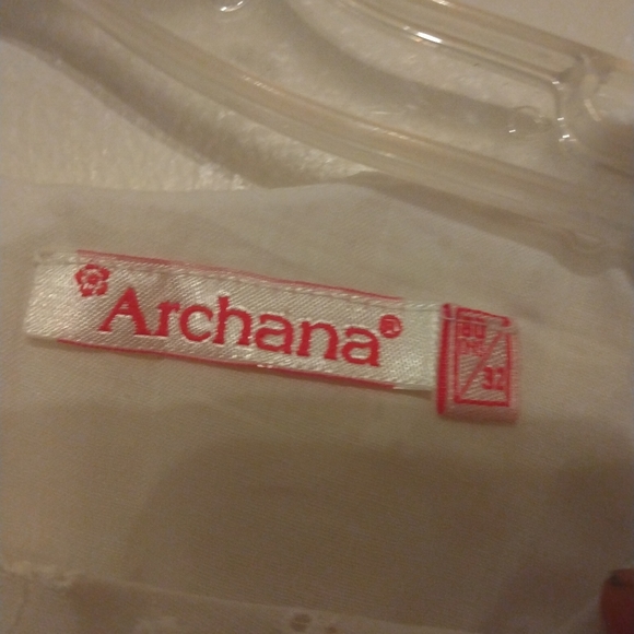 Archana girls dress - Picture 2 of 3